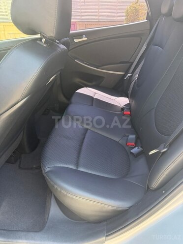 Hyundai Accent-3