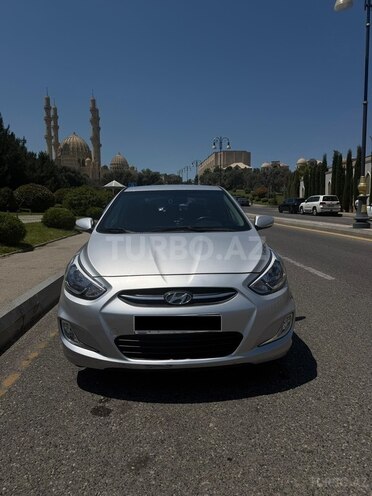 Hyundai Accent-1