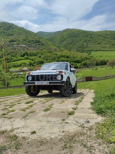 LADA (VAZ) Niva-8
