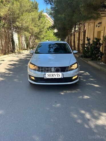Volkswagen Polo-1