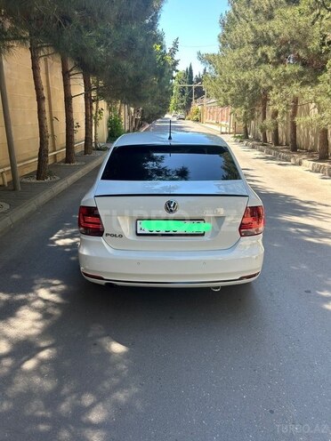 Volkswagen Polo-3