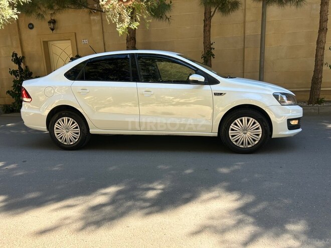 Volkswagen Polo-5