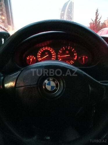 BMW 320-7