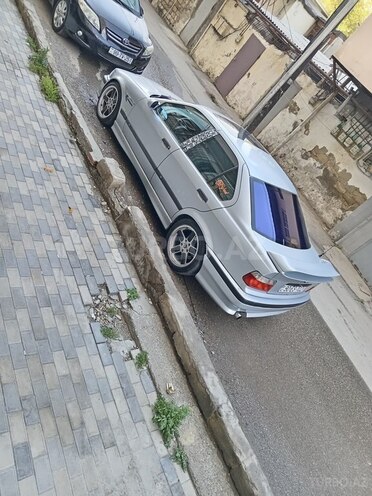 BMW 320-5