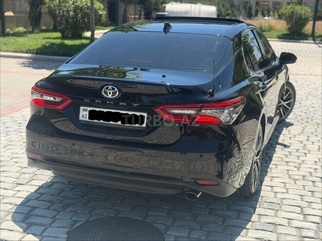 Toyota Camry-9