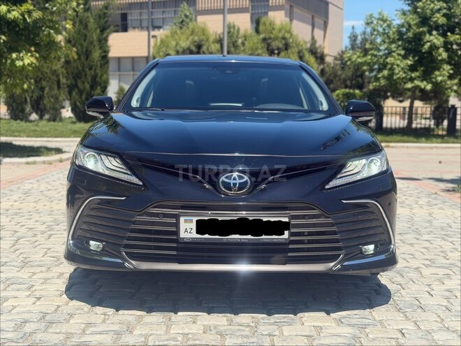 Toyota Camry-5