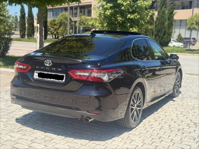 Toyota Camry-7