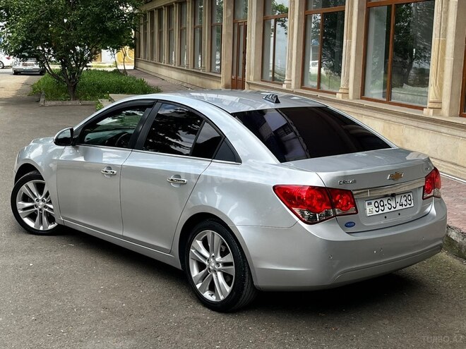 Chevrolet Cruze-4