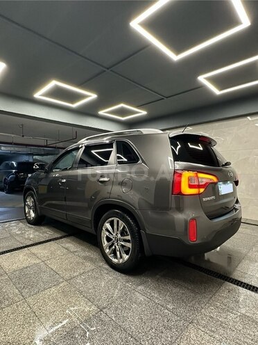 Kia Sorento-4