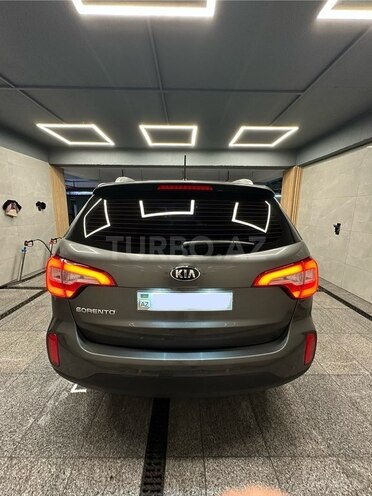 Kia Sorento-6