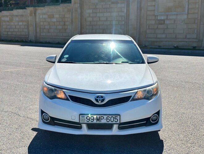 Toyota Camry-3