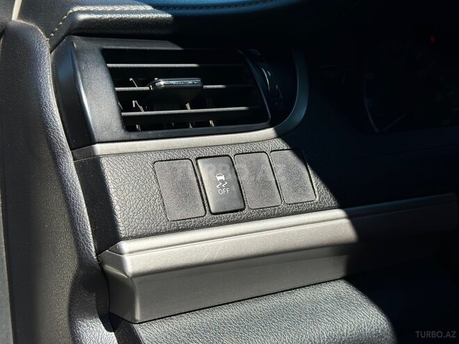 Toyota Camry-17