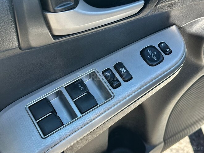 Toyota Camry-15