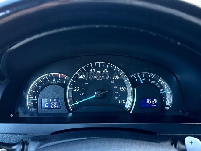 Toyota Camry-19