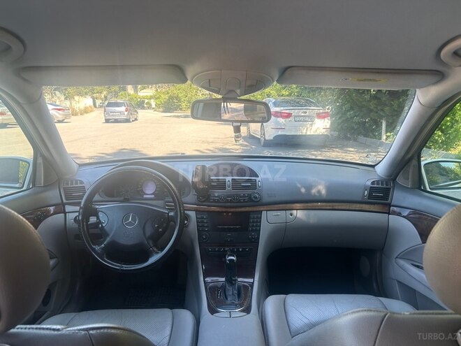 Mercedes E 220-3