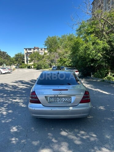 Mercedes E 220-4
