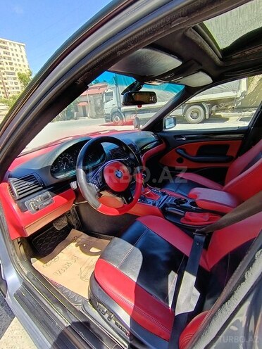 BMW 325-8