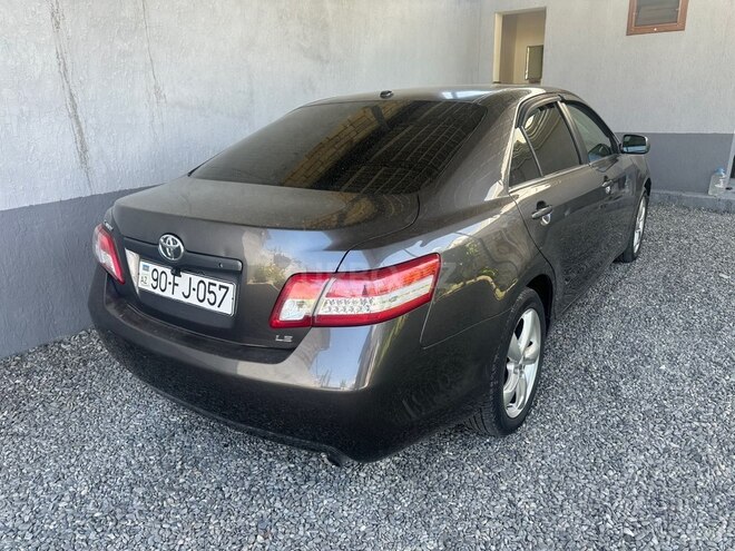 Toyota Camry-5