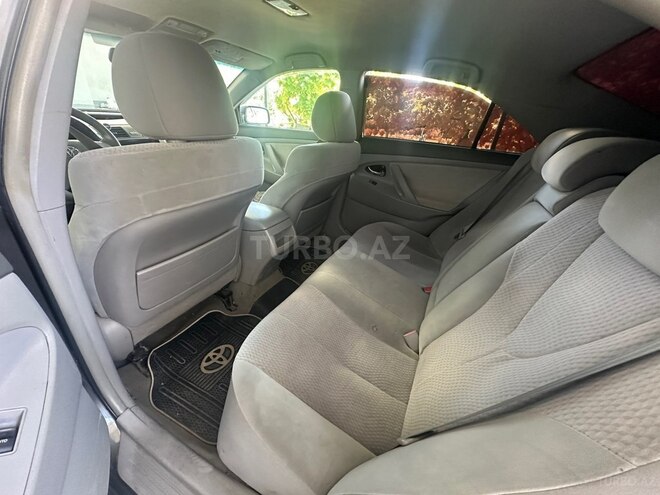 Toyota Camry-7
