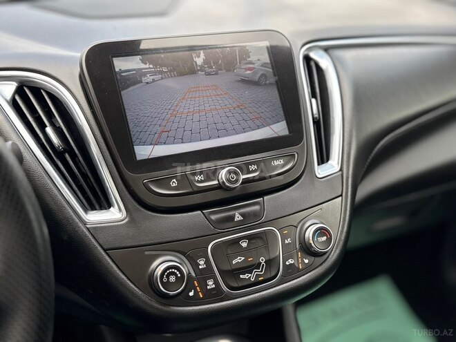 Chevrolet Malibu-13