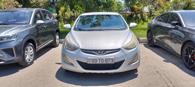 Hyundai Elantra-1