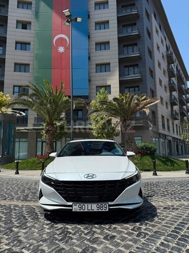 Hyundai Elantra-2