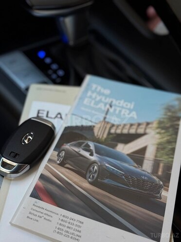 Hyundai Elantra-13