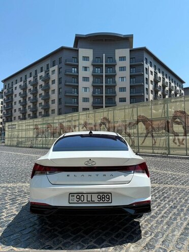 Hyundai Elantra-6