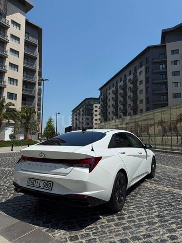 Hyundai Elantra-7