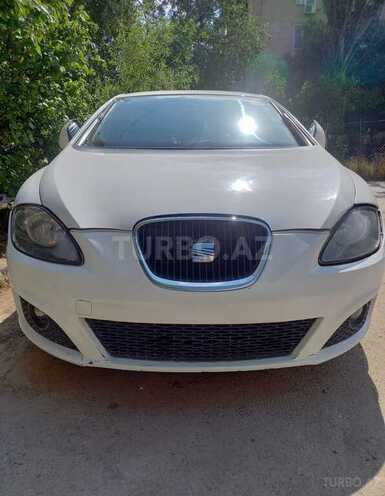 SEAT Leon-1