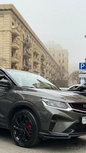 Geely Coolray-4