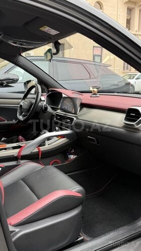 Geely Coolray-12