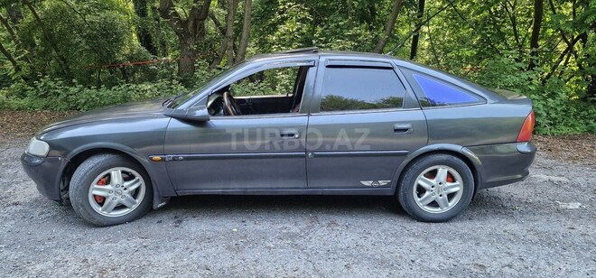 Opel Vectra-9