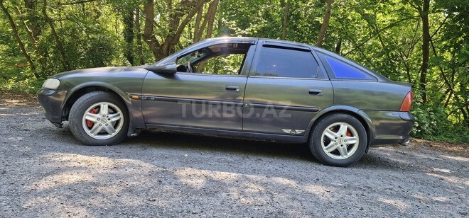 Opel Vectra-11