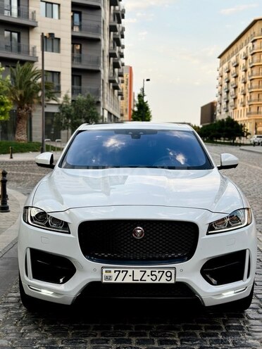 Jaguar F-Pace-1