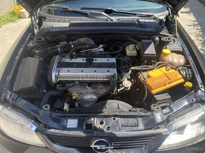 Opel Vectra-12