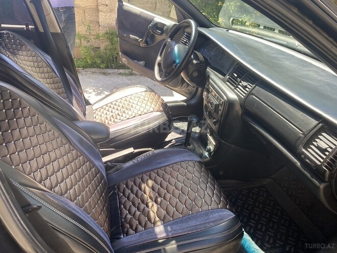 Opel Vectra-10