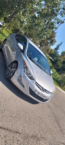 Hyundai Elantra-6