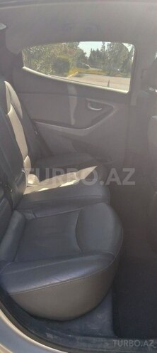 Hyundai Elantra-9