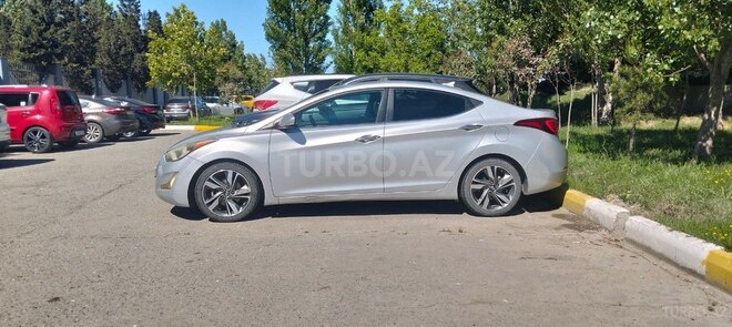 Hyundai Elantra-5