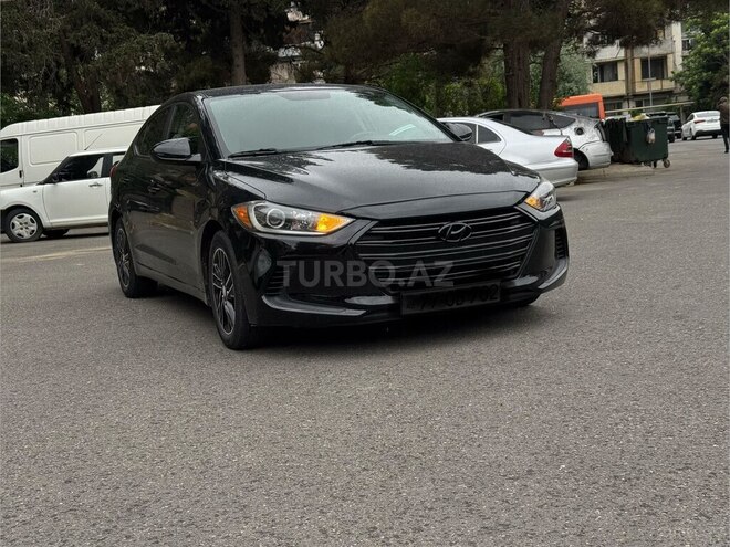 Hyundai Elantra-1