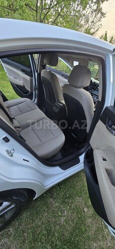 Hyundai Elantra-9