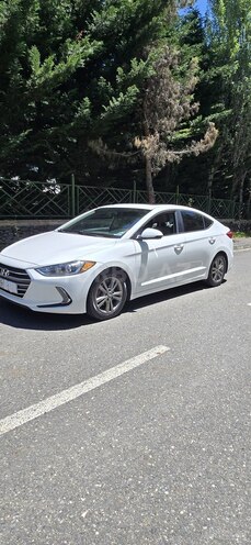 Hyundai Elantra-2