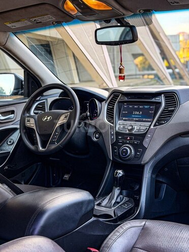 Hyundai Santa Fe-3