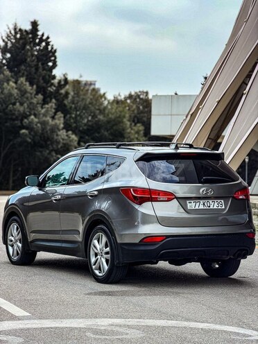 Hyundai Santa Fe-5