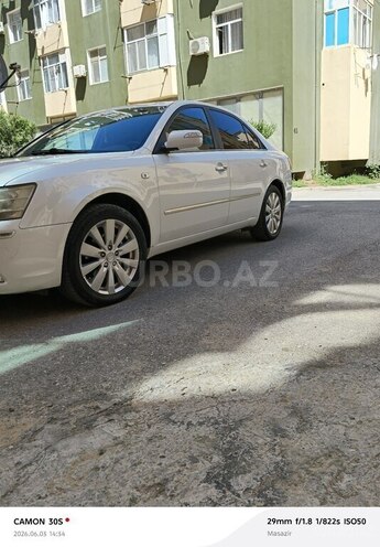 Hyundai Sonata-1