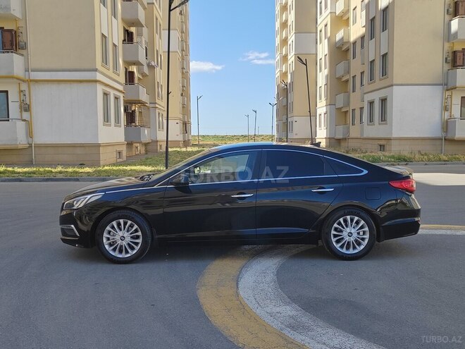 Hyundai Sonata-5