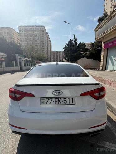 Hyundai Sonata-5