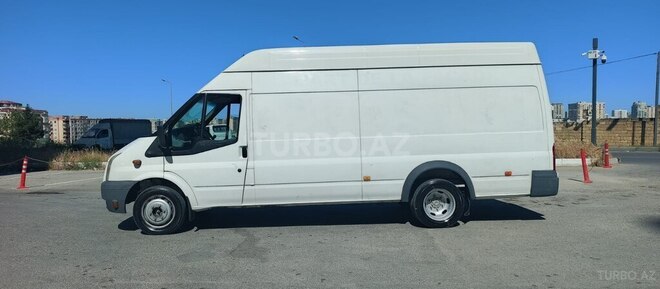 Ford Transit-3