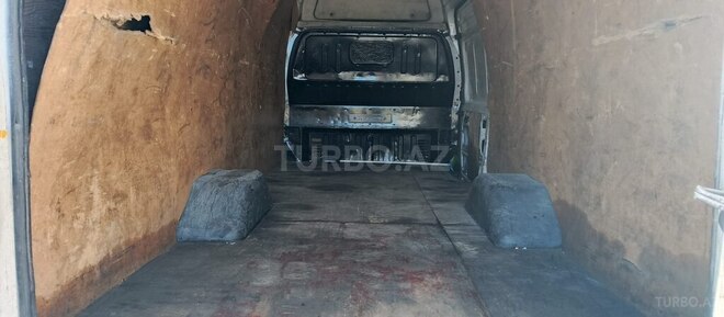 Ford Transit-5